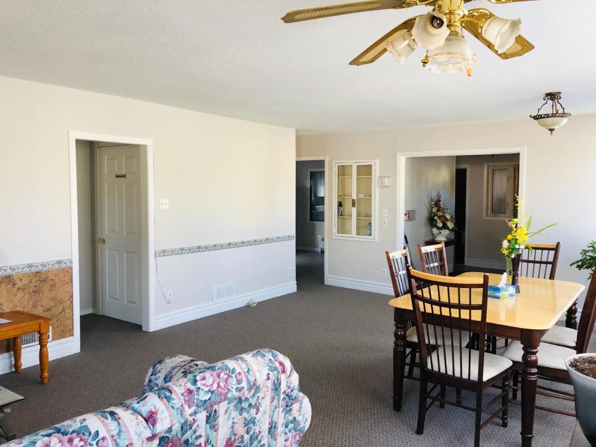 Downtown Whitehorse 2 Bedroom House Luaran gambar